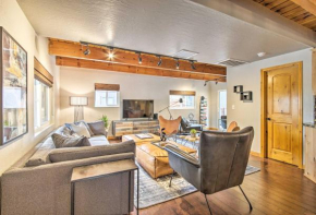 Evolve Modern Mtn Home with Hot Tub 1 Mi to Resort